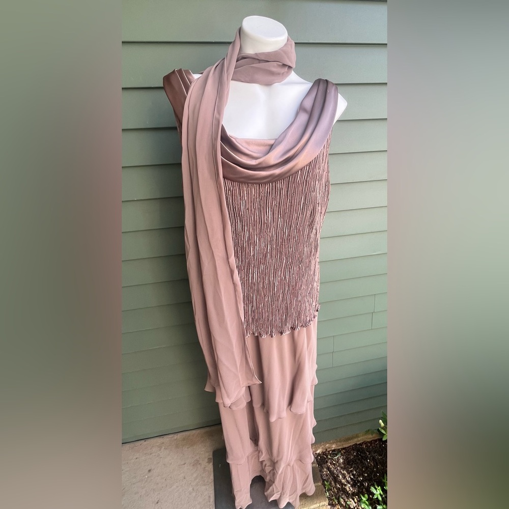 UNIQUE, FLOWING & ELEGANT! Pale Peach/Rose/Taupe Long Gown w/ exquisite details